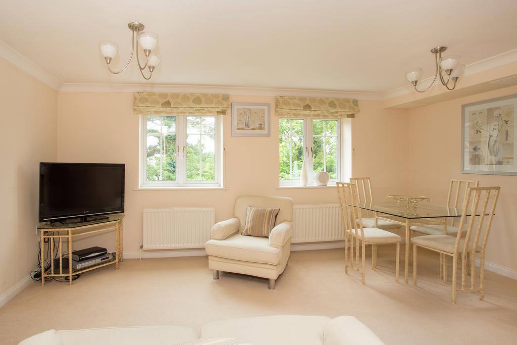 Basingstoke Apartments - Westlands House, City Centre, Home-From-Home Exterior foto